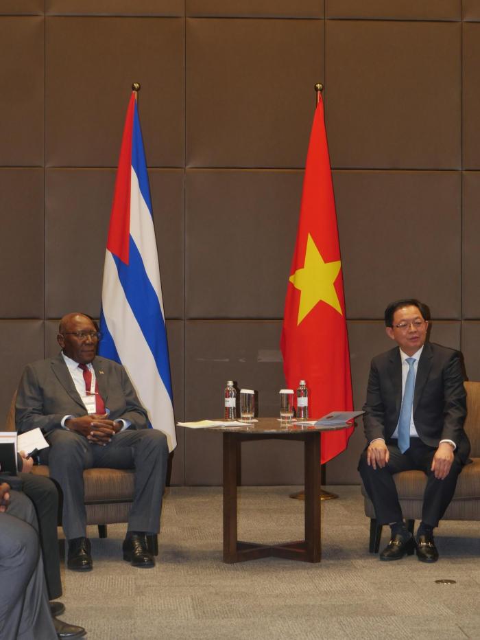 ncuentro con viceprimer ministro vietnamita