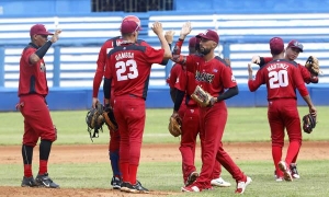 BEISBOL SNB 64 INDUSTRIALES MAYABEQUE DOBLE JUEGO