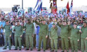 Marcha del pueblo en apoyo a Raúl