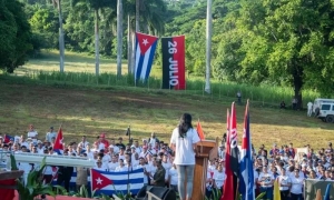 Homenaje a Raúl Castro