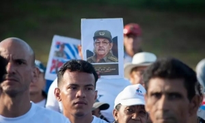 Homenaje a Raúl Castro