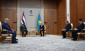 Presidente de Kazajistán recibió a Valdés Mesa