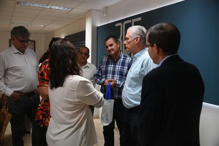 FOTO: Díaz-Canel impulsa desarrollo tecnológico en La Habana/CORTESÍA