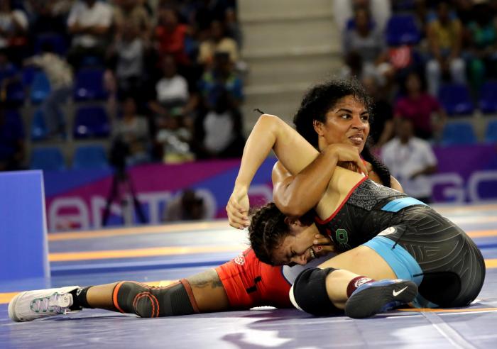 lucha femenina cubana