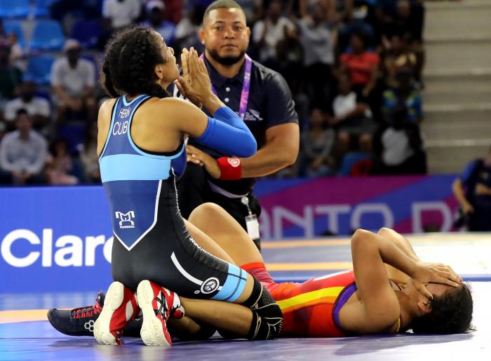 lucha femenina cubana