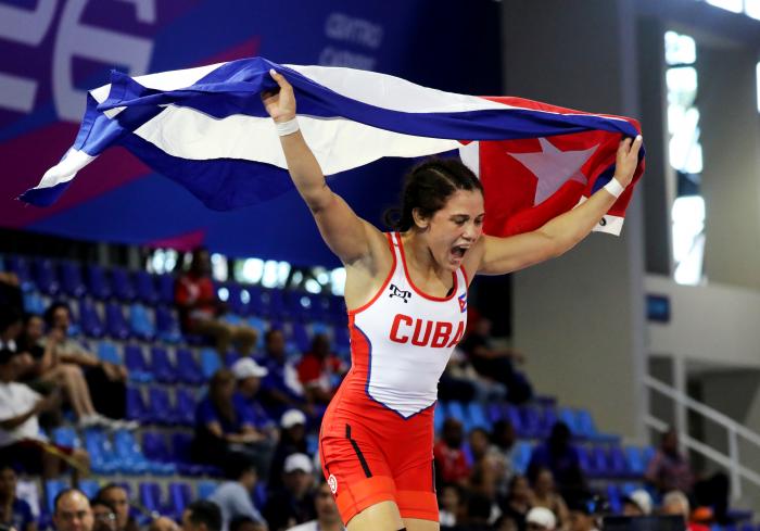 lucha femenina cubana