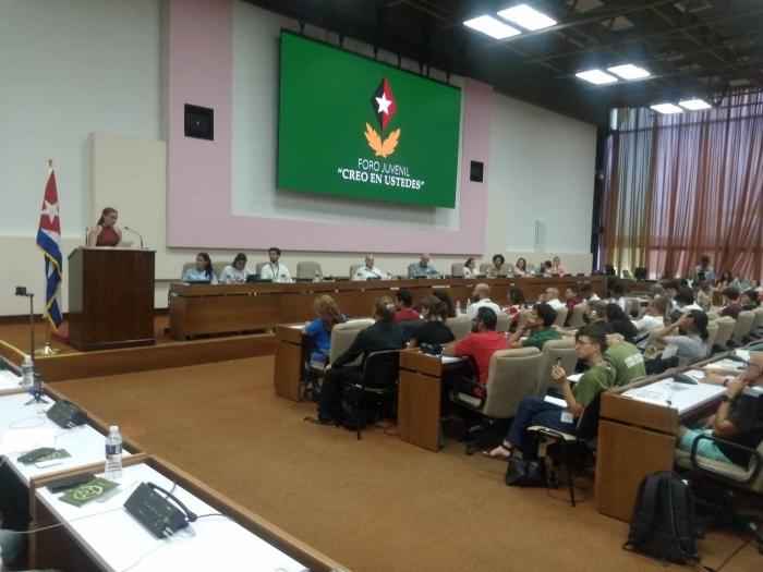 FORO JUVENIL «CREO EN USTEDES»