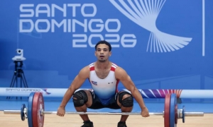 Otto Oñate estableció récord de estas lides en el envión.
