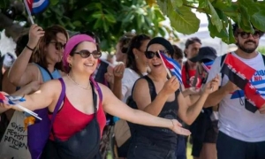 «Estando con Fidel, estamos con Cuba»