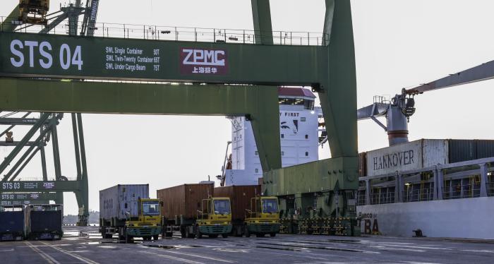 acto de recibimiento de donativo de Venezuela para el pueblo de Cuba por la terminal de contenedores de Mariel, preside , Manuel Marrero Cruz, Primer Ministro