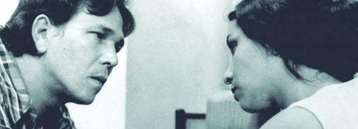 El actor, junto a Daisy Granados, en un fotograma de Retrato de Teresa (Pastor Vega, 1979). fotograma de la película