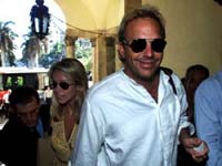 costner.jpg (15572 bytes)