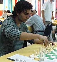 Dom�nguez le hizo honor a sus 2 612 puntos ELO promedio. 
