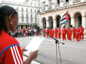 La campeona mundial Yurisleidys Lupetey ley� el compromiso de los judocas. Foto: RICARDO L�PEZ HEVIA