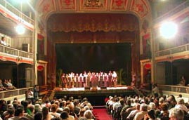 Escena de la tradicional Gala cultural por la histrica fecha, celebrada en el Teatro La Caridad en la ciudad de Santa Clara.