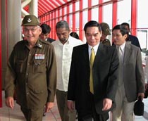 Le Hong Anh fue recibido por el general de brigada Santiago Borges, jefe de Direcci�n del MININT. Foto: ALBERTO BORREGO