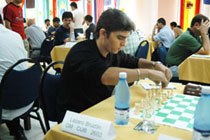 Bruzn jug slidamente ante el clebre Ponomariov. Foto: RICARDO LPEZ