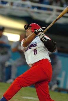 Pestano contribuy� al triunfo de los Naranjas. Foto: RICARDO L�PEZ HEVIA