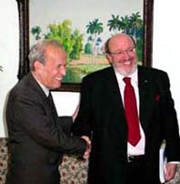 Louis Michel durante sus encuentros con Felipe P�rez Roque y Ricardo Alarc�n. Foto: RICARDO L�PEZ HEVIA