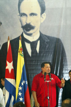 El Presidente Ch�vez se dirigi� a los presentes en Expocuba. Foto: ISMAEL FRANCISCO