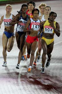 Zulia Calatayud prepara el sprint final. Foto: IAAF