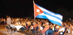 Di�logo entre el Viceministro Primero de Relaciones Exteriores y los vecinos de Coj�mar sobre el m�s reciente engendro anexionista del Gobierno de Estados Unidos.Foto: RICARDO L�PEZ