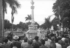 Tributo de recordación en el cementerio de Santa Ifigenia.