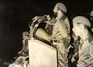 Fidel proclam� aquel Primero de Mayo que la Revoluci�n estaba en el deber de organizar y establecer el principio de la ense�anza gratuita a todos los ciudadanos del pa�s.