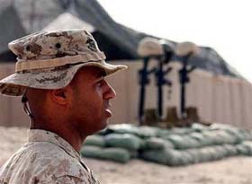 Ceremonia luctuosa por tres marines ms que cayeron en la agresin a Iraq.