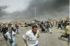 M�s de 100 personas fallec�an y unas 200 resultaban heridas, a causa de estallidos de bombas en el centro de Bagdad.