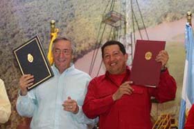 Kirchner y Ch�vez satisfechos por los acuerdos firmados. 