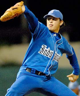 Maicel D�az silenci� a La Habana y condujo a Industriales a la final.