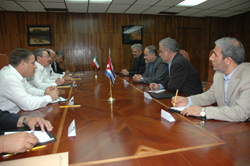 El General de Ej�rcito Ra�l Castro Ruz, Segundo Secretario del Partido, recibi� en horas de la tarde de ayer, al Doctor Al� Reza Tahmasbi, ministro de Industria y Minas de la hermana Rep�blica Isl�mica de Ir�n