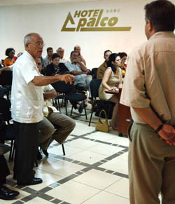  Fotos: JUVENAL BAL�N y JORGE LUIS GONZ�LEZ