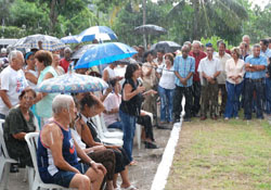 La lluvia ha estado presente, pero no ha impedido la participación del pueblo en las asambleas de nominación.