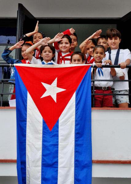 Los pioneros cubanos fueron protagonistas en esta jornada histrica de elecciones. Ellos custodiaron la urnas