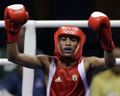 Yampier Hernández ganó 21-6 al brasileño Paulo Carvalho y aseguró la quinta medalla de bronce para Cuba.