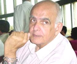 Armando Su�rez del Villar.