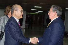Recibe Ra�l Castro a Director General de la UNESCO Foto: Ra�l Abreu