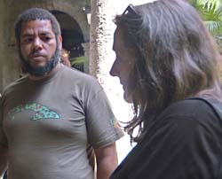  Foto: Ral Lpez  Kcho y Jane Alexander ayer en La Habana.