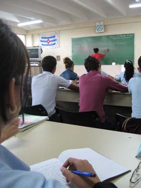 Es preciso continuar fortaleciendo la preparación de los docentes, la calidad de la clase y la exigencia a los alumnos en cuanto al autoestudio.
