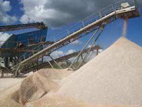 Los ridos son la materia prima fundamental para el desarrollo de las construcciones.  Fotos: Ismael Batista