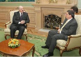 Lukashenko recibi al Canciller cubano.