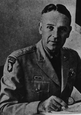 De izquierda a derecha, el general Maxwell Taylor, Allan Dulles, Robert Kennedy y Arleigh Burke, cuatro de los integrantes del grupo secreto cuya misi�n era proponer qu� hacer con Cuba despu�s del fracaso de Gir�n.
