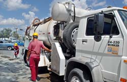 Aguas de La Habana cuenta con diez brigadas que atienden de forma permanente un �rea determinada y tienen que responder por la calidad del saneamiento de las alcantarillas y los registros