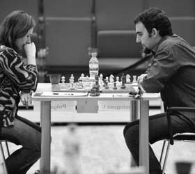 Con asegurar tablas hoy, el ídolo de Güines se incluiría entre los ocho mejores de la lid. Foto: FIDE