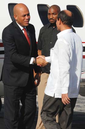 El viceministro de Relaciones Exteriores Rogelio Sierra recibi� al visitante. 