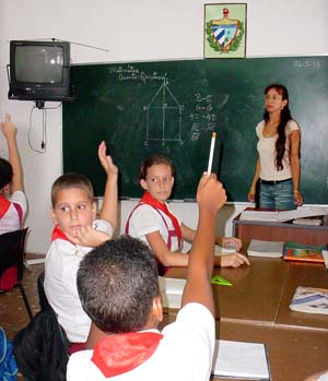 La prioridad est� en la educaci�n primaria, por ser la base del sistema de ense�anza. Foto: Jos� M. Correa