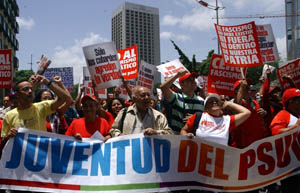En las manos de los venezolanos est� el destino de su pa�s. Foto: Jos� M. Correa