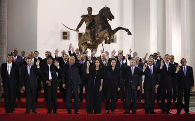 Jefes de Estado y de Gobierno latinoamericanos y caribeños durante la Cumbre fundacional de la CELAC en Caracas, Venezuela, en el 2011.